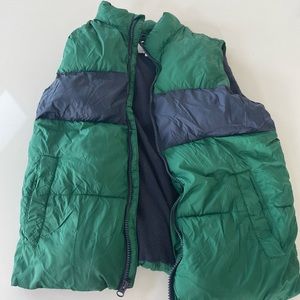 💙💚Boys Old Navy Puffer vest 💚💙